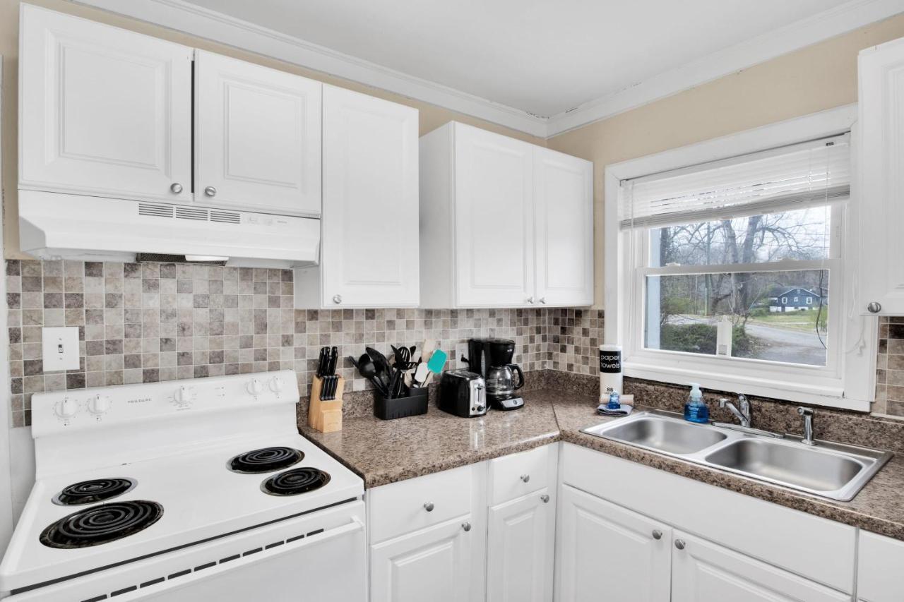 2-Bedroom Pet-Friendly Apartment In East Knoxville Exterior photo